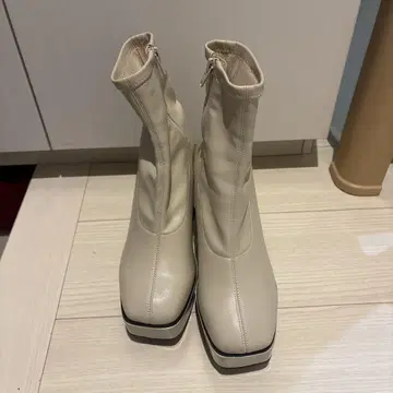 EVRIS L 사이즈 베이지 통굽 부츠 지퍼 포함
