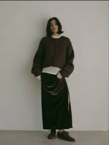 I라인 벨로아 스커트 브라운/s
