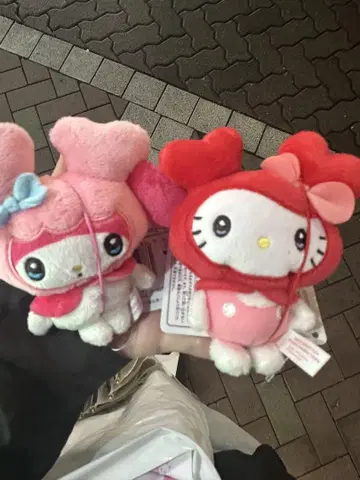 GIGO 한정판 TWICE x Sanrio 캐릭터 마스코트 모모 채영