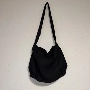 [ 미사용 ] 블랙 숄더백 지퍼 포함
