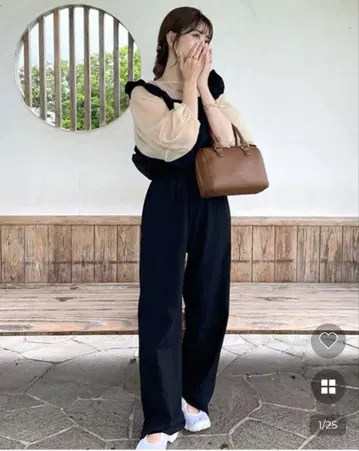 nugu aimey 프릴 점프 수트 블랙