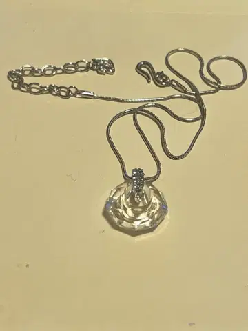 새상품급 SWAROVSKI 스와로브스키 목걸이 펜던트 크리스탈