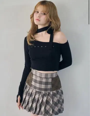andmary Nana ribbon 원숄더 탑