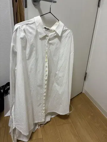 미도리카와 셔츠