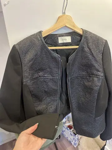 ZARA 블랙 숏 자켓