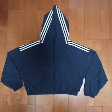 adidas 후드 부착 크롭 점퍼 윈드브레이커 블랙
