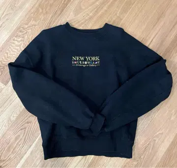 로고 자수 맨투맨 트레이닝복 블랙 MOUSSY