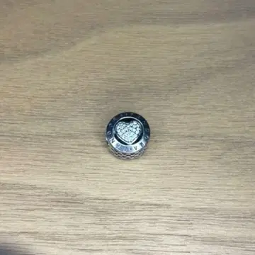 PANDORA 로고 참 실버 원형 하트