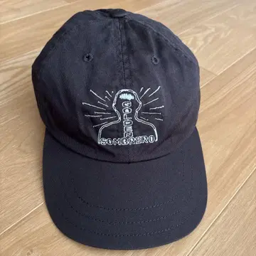 새상품 GOLDENSOMBRERO 캡