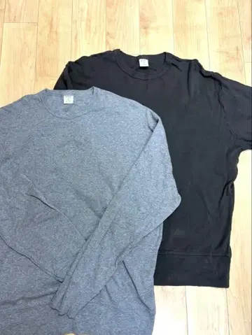 지치피 긴팔 티셔츠