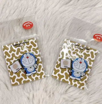 오사카 만박 한정판 일본관 도라에몽 핀 배지