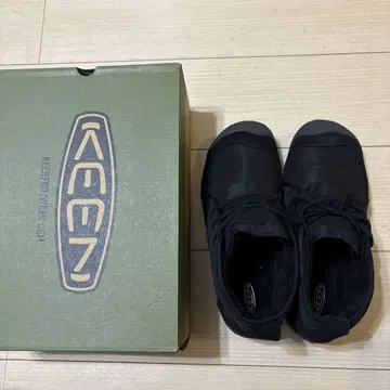 KEEN 블랙 아웃도어 신발
