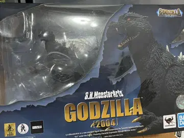 S.H.MonsterArts GODZILLA 2004 피규어