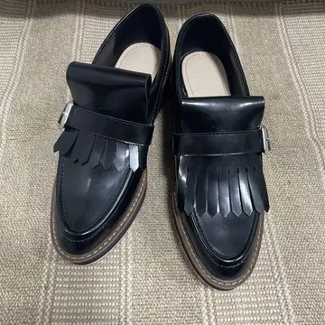 ZARA 통굽 로퍼 프린지 39