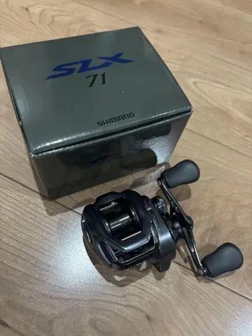 시마노 24 SLX 71 베이트릴 새상품급