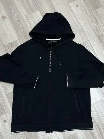 Armani Exchange 블랙 후드티