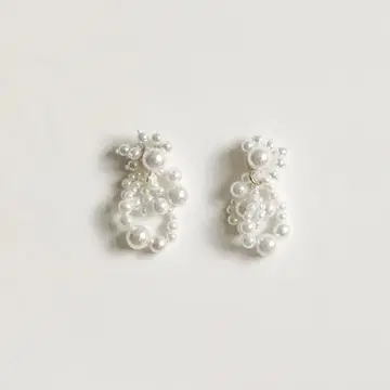 A.B.ELLIE DEVIN DROPS 펄 귀걸이