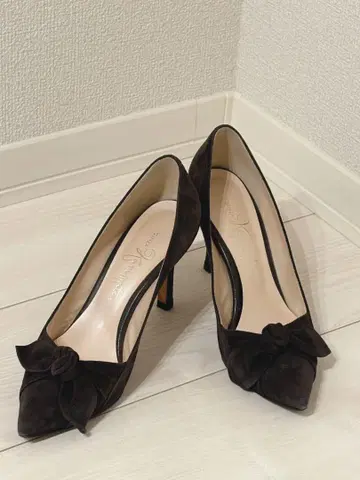 긴자 카네마츠 블랙 스웨이드 리본 포함 하이힐