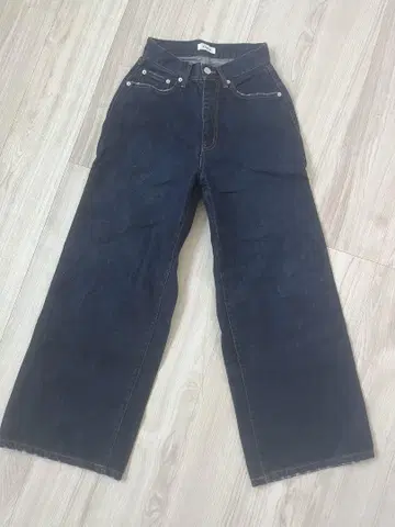데미지 가공 다크 블루 와이드 레그 데님