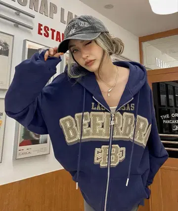 네이비 BEERBORO 프론트 지퍼 후드티