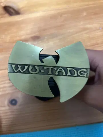 WU-TANG 벨트 스터드 부착