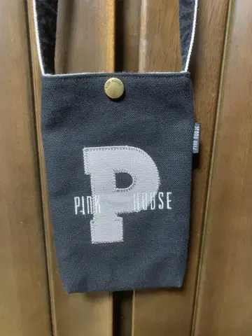 PINK HOUSE 로고 자수 숄더백