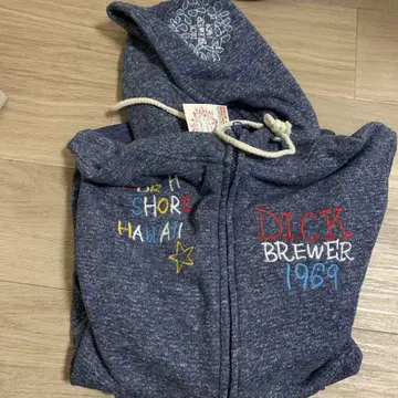 DICK BREWER 자수 후드티 네이비