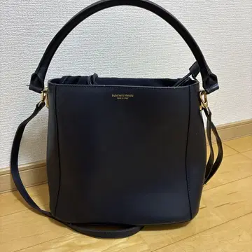 네이비 핸드백 숄더 스트랩 포함