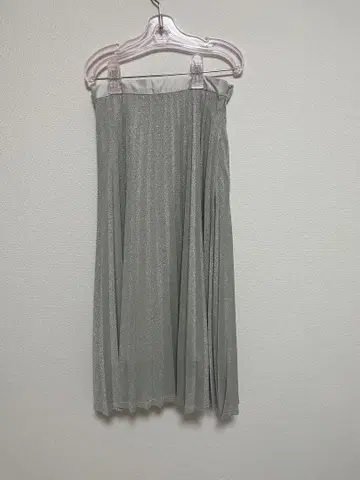 플리츠 스카프 실버 라메 노엘라