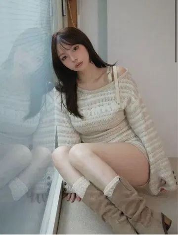 andmary 코니 원 숄더 세트업 베이지