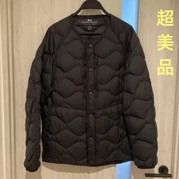 UNIQLO 화이트 마운티니어링 울트라 라이트 다운 M 사이즈