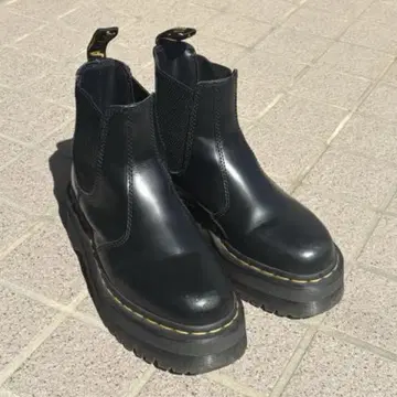 닥터마틴 사이드 고어 부츠