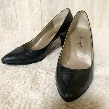 새상품급 GINZA Kanematsu 악어 무늬 블랙 펌프스 23.5cm
