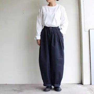 HARVESTY 네이비 와이드 팬츠