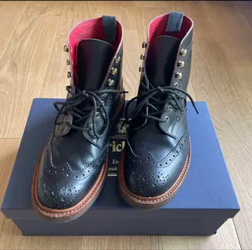 CALEE x Tricker's 별주 부츠