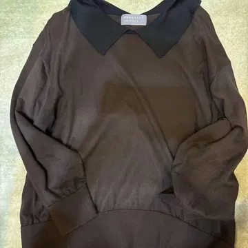마가렛호웰 카라 부착 니트