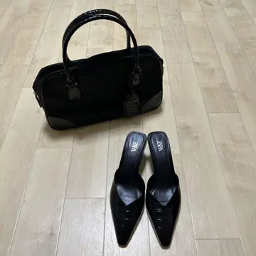 ZARA 크로커다일풍 블랙 뮬 37