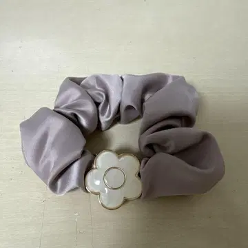 MARY QUANT 마리콴트 스크런치