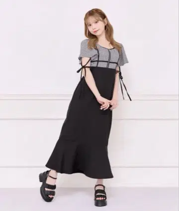 소매 플레어 머메이드 원피스 apres jour