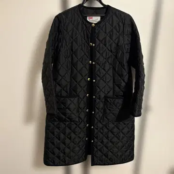Traditional Weatherwear 블랙 퀼팅 코트 36