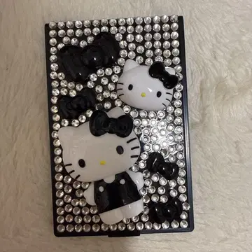 거울 키티