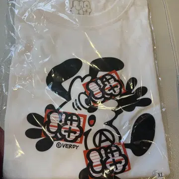 verdy MQ planet 콜라보 T셔츠 XL사이즈 화이트 vick