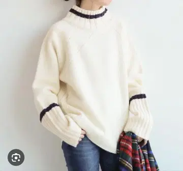 Spick & Span 아이보리 하이넥 니트