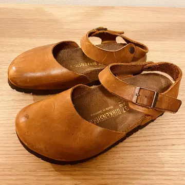 Birkenstock 브라운 샌들