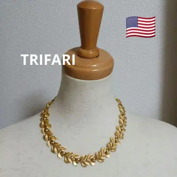 TRIFARI 리프 목걸이