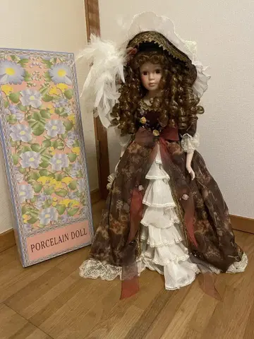 포셀린 인형 럭셔리 의상 포함 할인 접수합니다