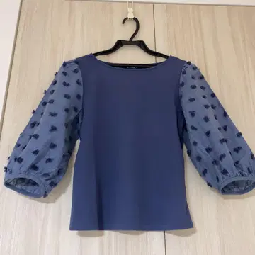 M'S GRACY 블루 퍼프 슬리브 상의