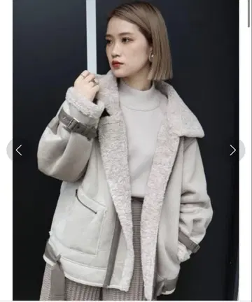 MURUA 어레인지 턱 무스탕 코트