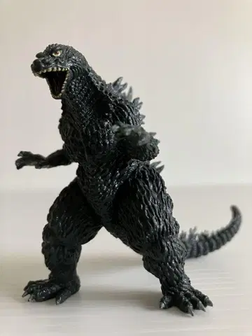 고질라 피규어