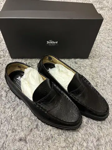 Kenford 페이즐리 무늬 블랙 로퍼